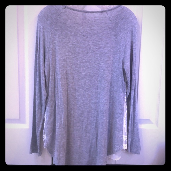 Franchesca’s long sleeve shirt - Picture 2 of 2